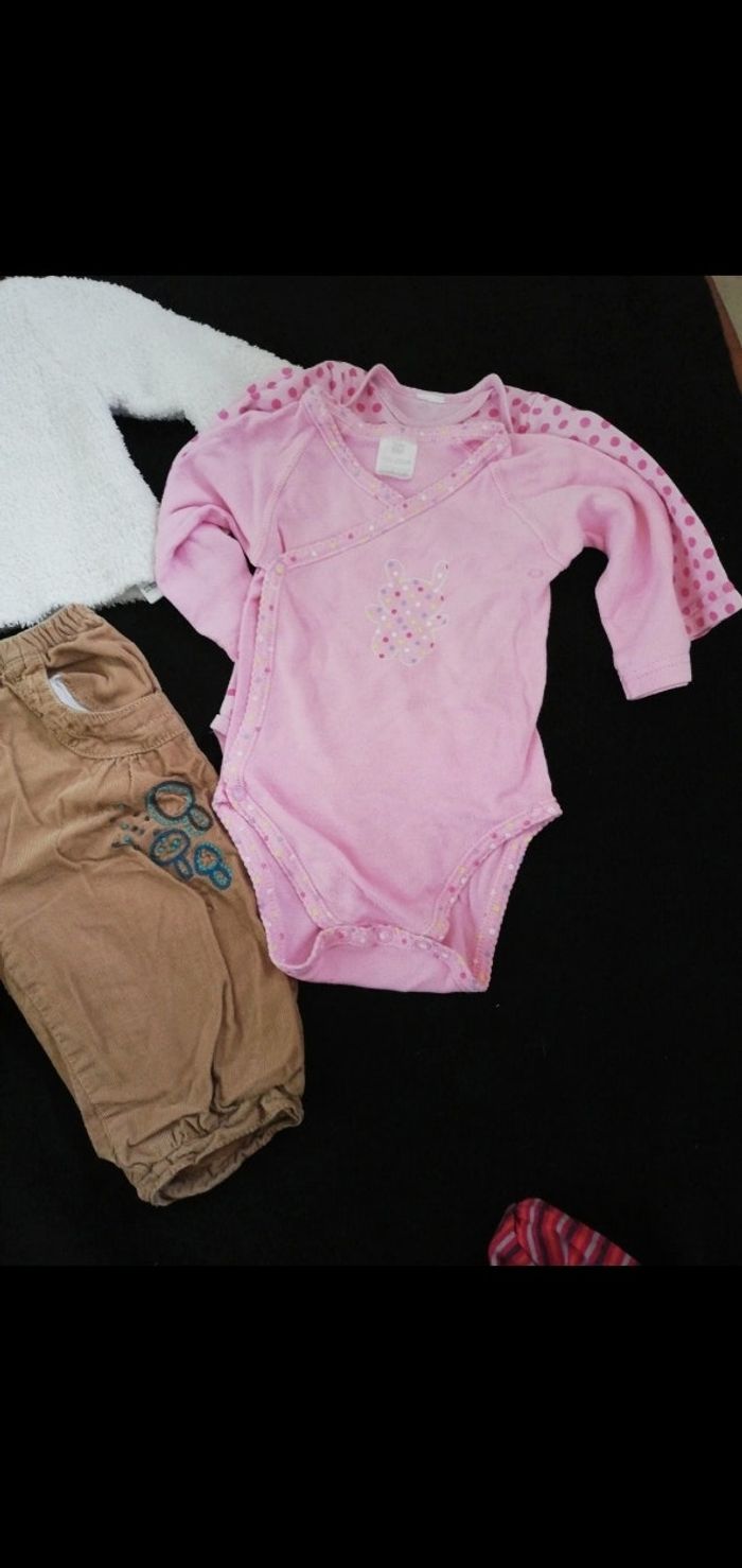 Ensemble fille 6 mois gilet blanc et pantalon marron du pareil au même - photo numéro 2