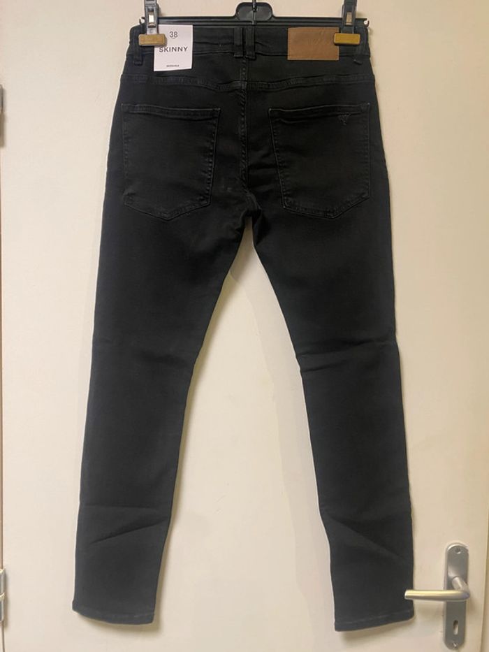 Joli jeans skinny noir neuf destroy Bershka taille 38 - photo numéro 5