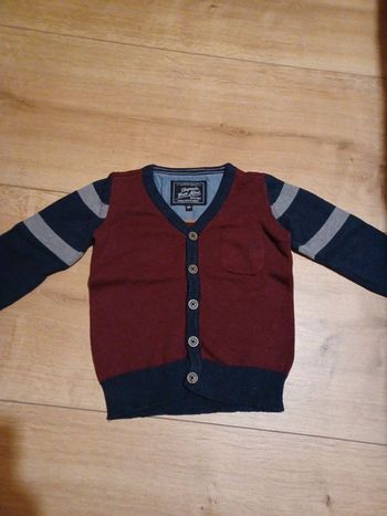 Pull epais à boutons