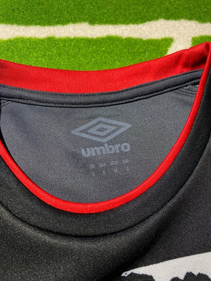 Maillot foot Werder Breme 🇩🇪 third 2020/21 - photo numéro 4