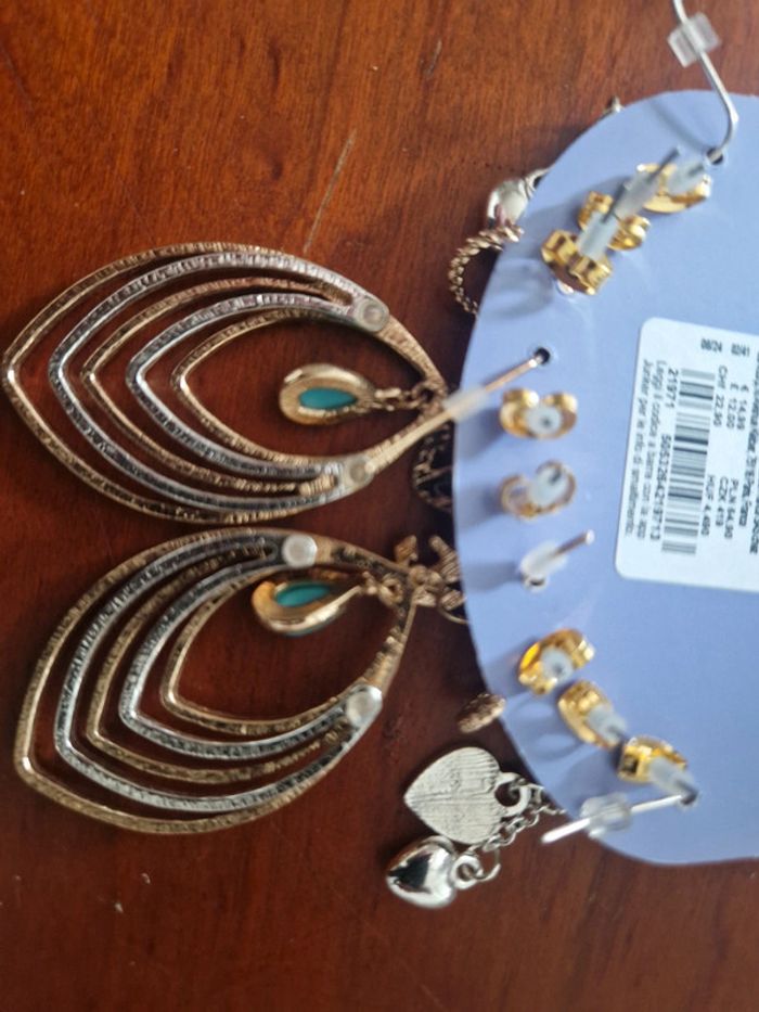 Lot de boucles d'oreilles - photo numéro 5