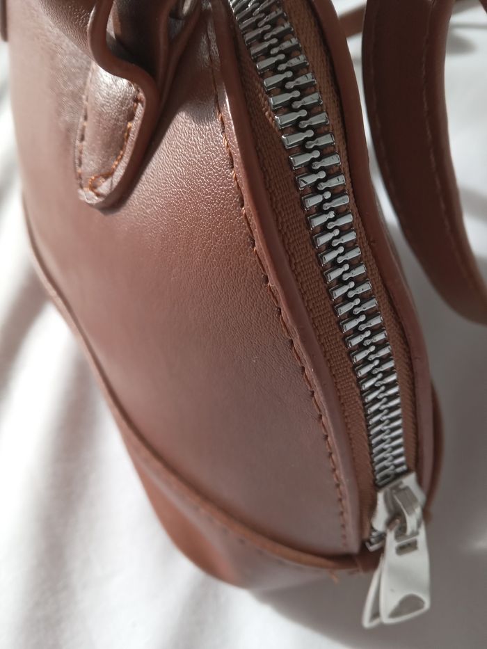 Petit sac marron à bandoulière – état neuf - photo numéro 3