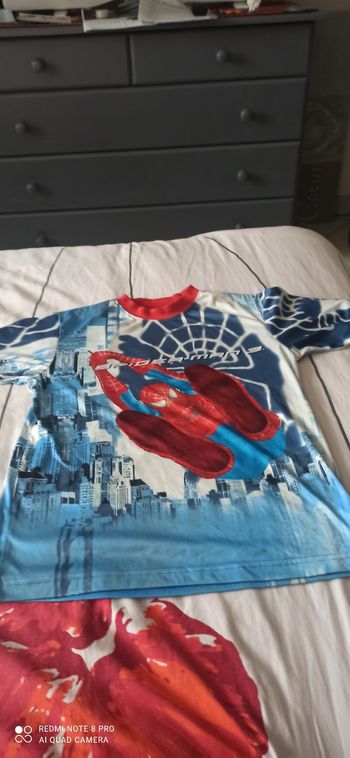 T shirt spiderman 10 ans