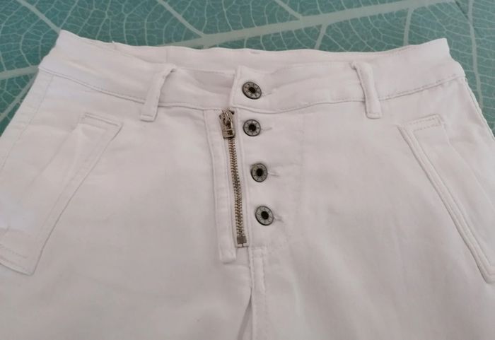 Short blanc boutonné taille S - photo numéro 2