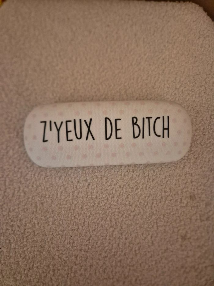 Boite étui à lunettes