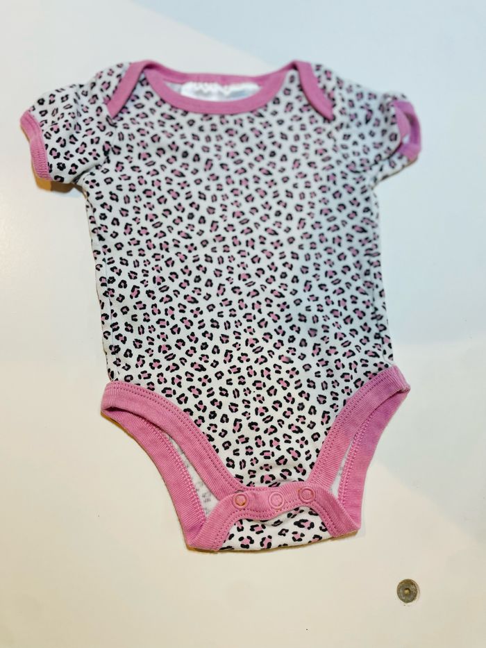 Bodies manches courtes bébé fille 3/6 mois