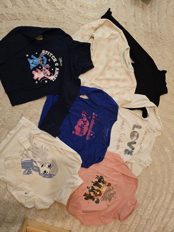 Lot vêtements fille 5ans - photo numéro 2
