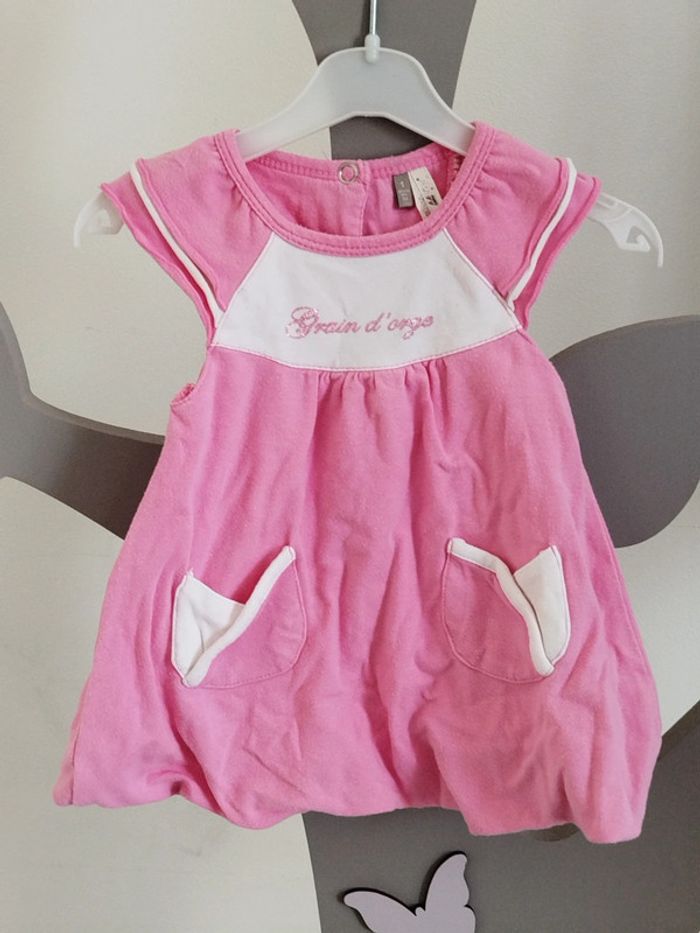 Jolie robe manches courtes rose et blanche Orchestra taille 1 mois