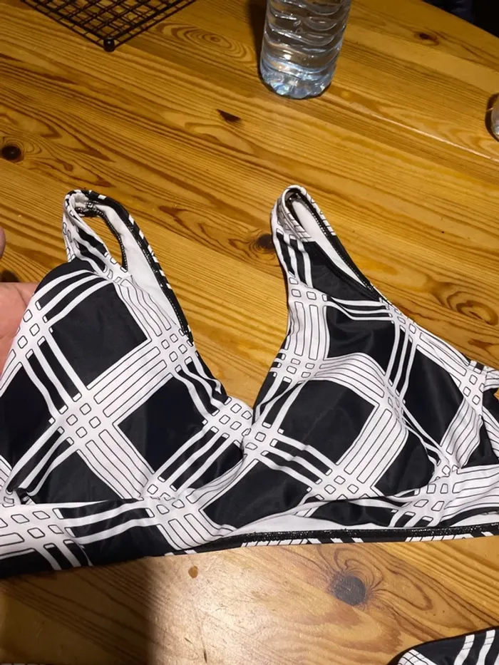 Maillot de bain 2 pièces - photo numéro 2