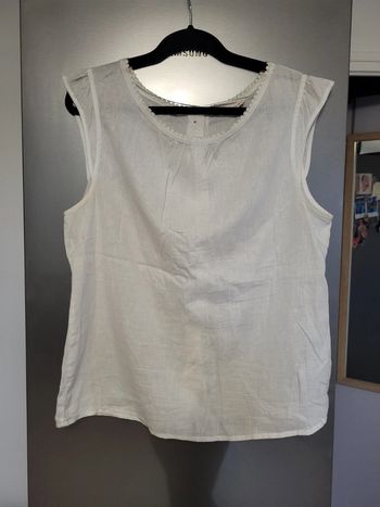 Haut camaieu blanc