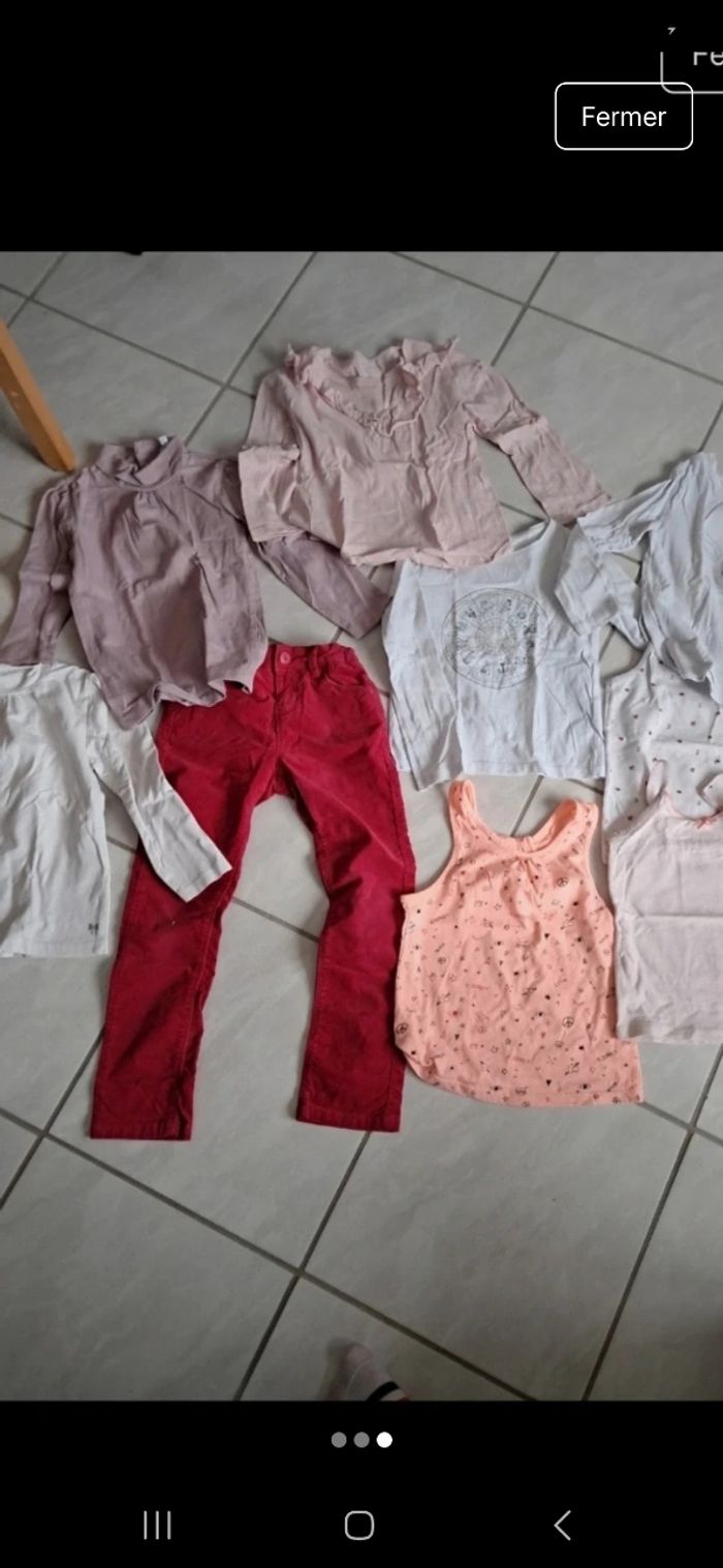 Lot de vêtements 5.6 ans - photo numéro 3