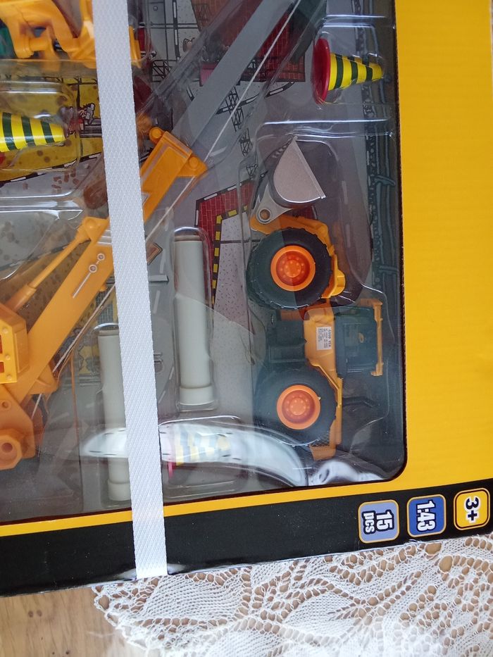 Boîte 5 véhicules de travaux - photo numéro 7