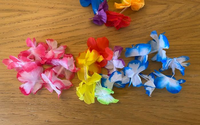 Amazon Lot de 15 bracelets fleuris Hawaïens - photo numéro 3