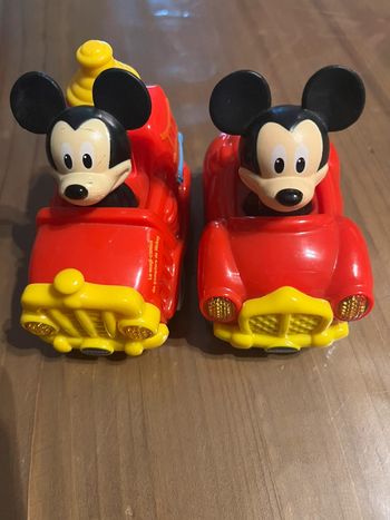 Lot de 2 voitures vtech Mickey