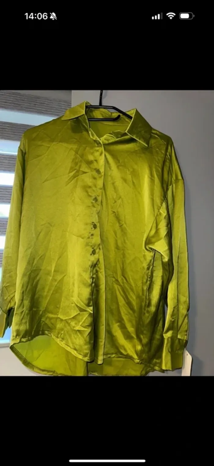 Chemise en satin taille L neuf - photo numéro 2