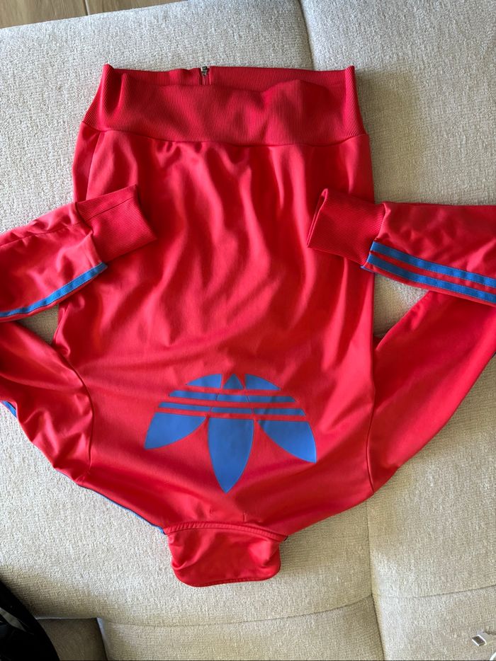 Veste adidas rouge et bleu - photo numéro 3