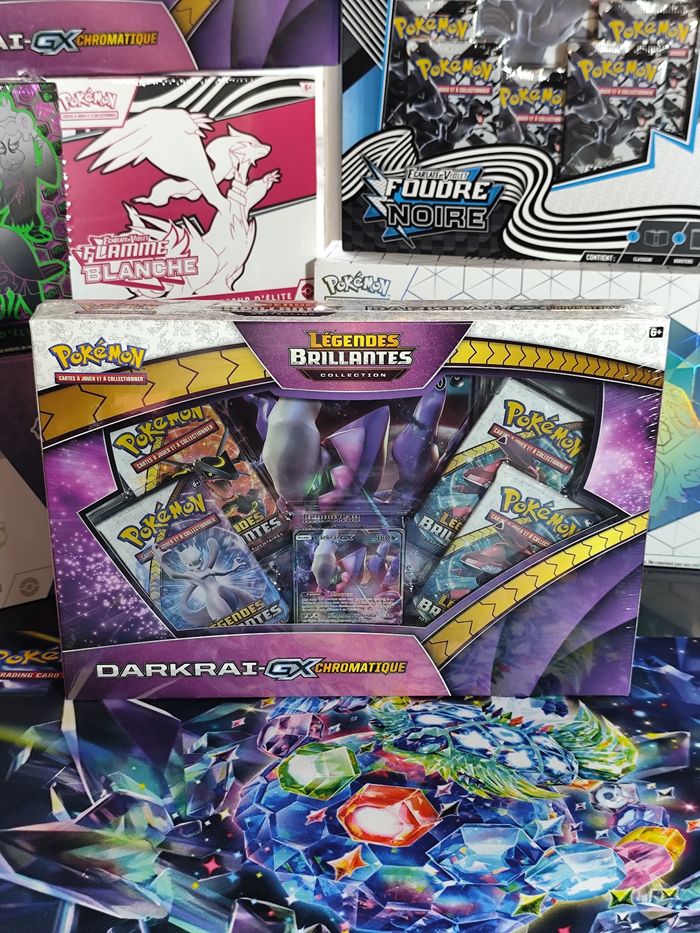 Coffret Darkrai-GX chromatique Légendes brillantes SL3.5
