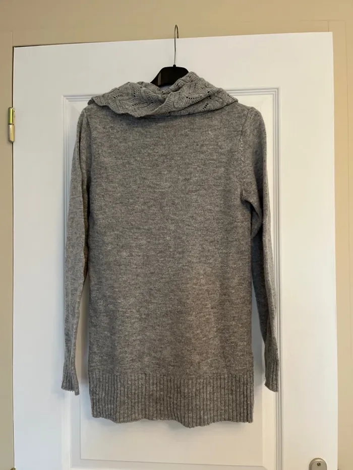Pull gris - photo numéro 3