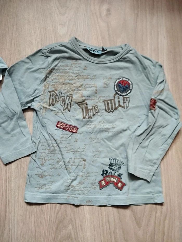 Lit de 4 tee shirts manches longues 4 ans - photo numéro 2