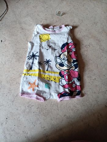 Combi minnie 9 mois pas de vinted go