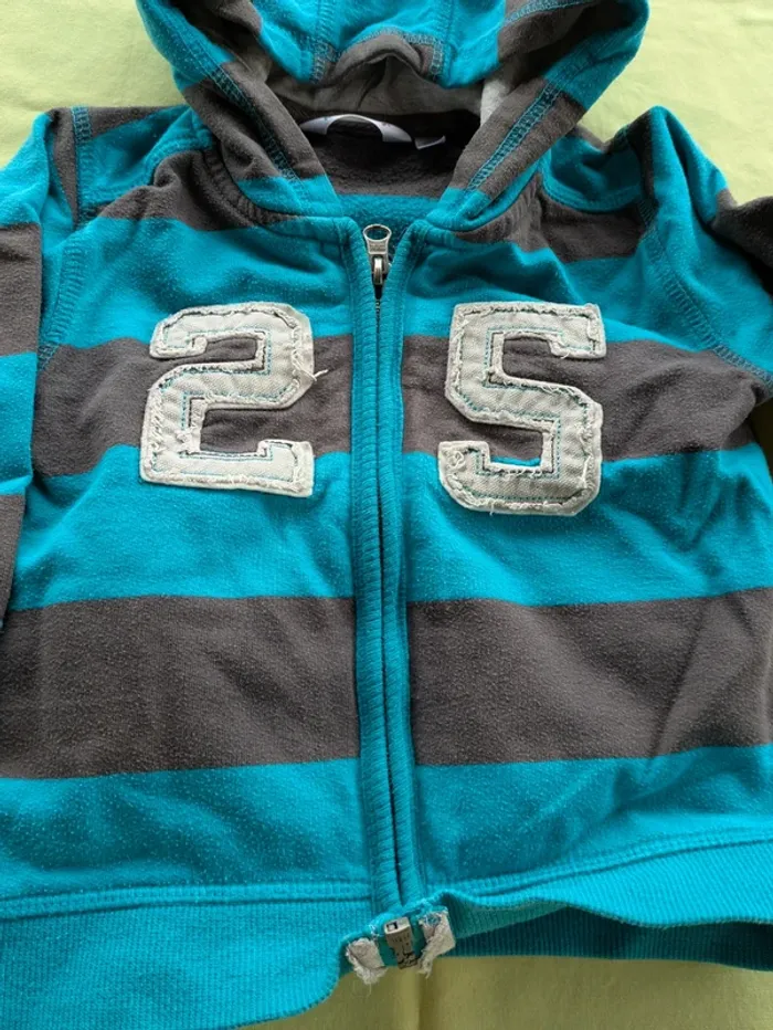 Lot de 2 sweats à capuche 18 mois - photo numéro 8