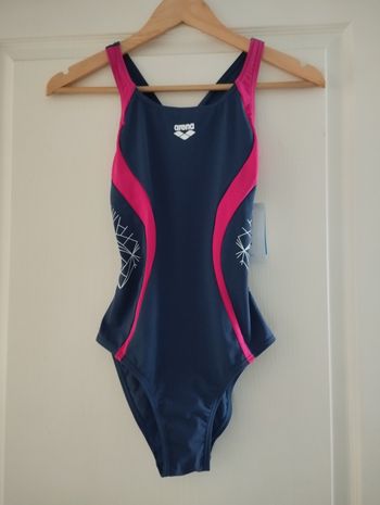 Maillot de bain arena taille 36 neuf étiqueté