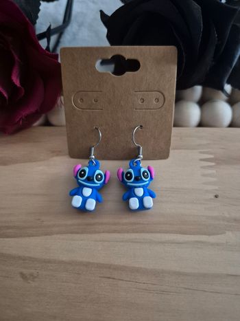 boucles d’oreilles stitch