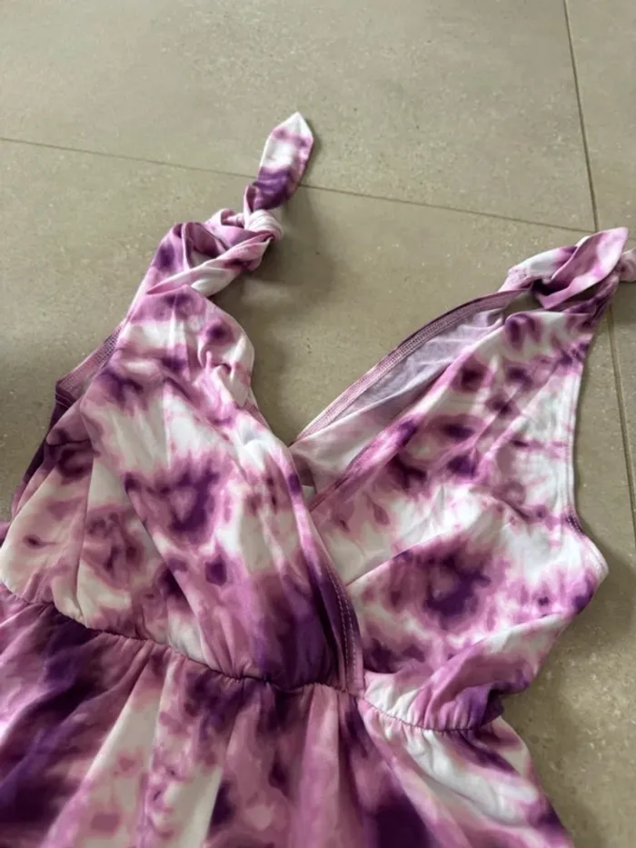 Combi short rose et violet Bcbgeneration, taille XXS, valeur 78$ longueur 75cm - photo numéro 3