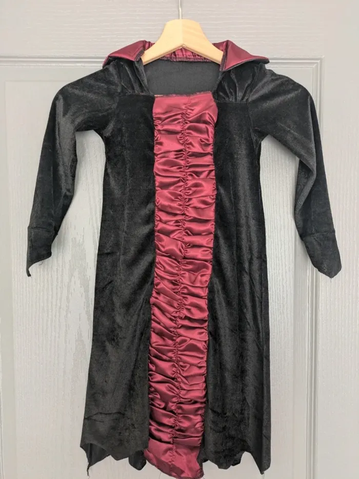 Déguisement costume robe longue de sorcière en velours aux couleurs de Gryffondor taille 3 ans - photo numéro 4