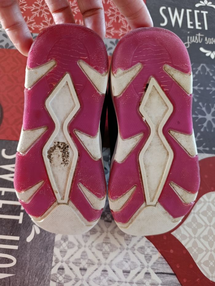 Basket Minnie taille 26 - photo numéro 6