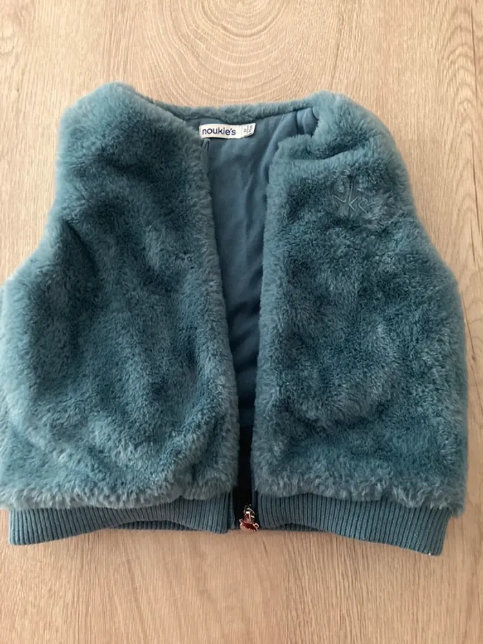 Gilet et tour de cou en fausse fourrure - photo numéro 2