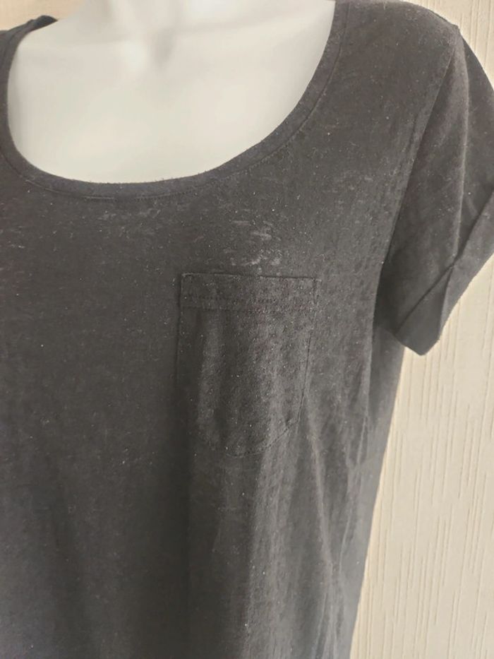 Tee-shirt noir manches courtes avec poche poitrine - photo numéro 5