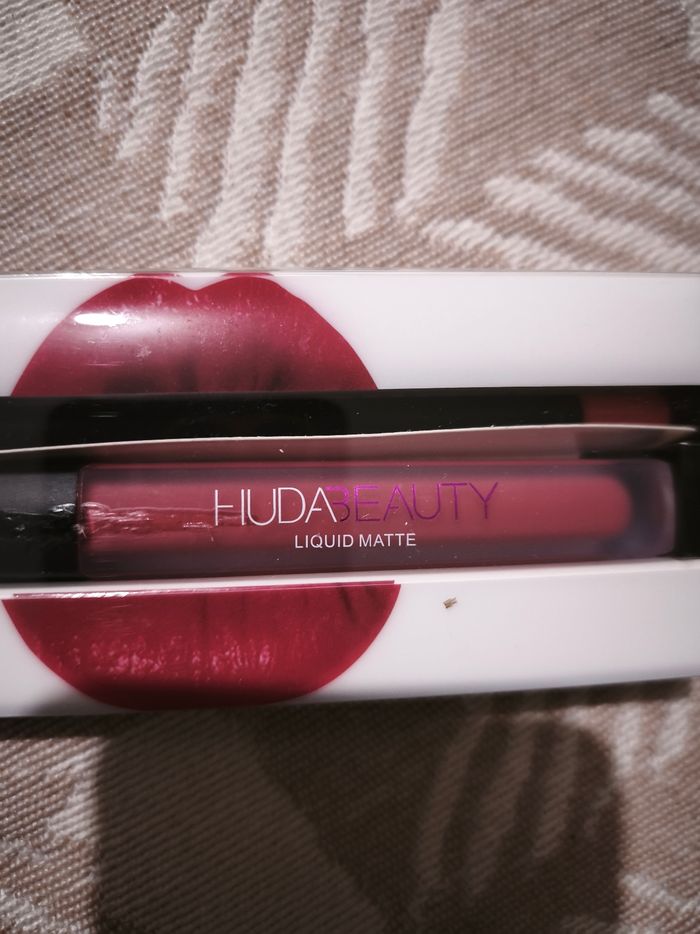 Gloss avec son crayon - photo numéro 2