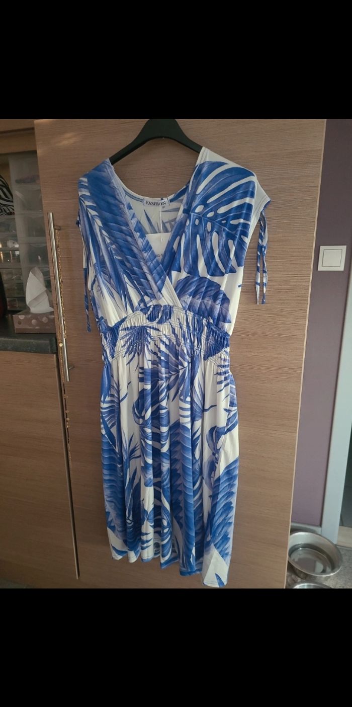 Robe polyester élasthanne 36- 44 taille unique