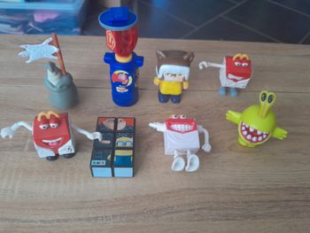 Lot de 8 jouets Mc Donald's