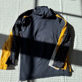 Lot de 4 sous pull  taille 8 ans
