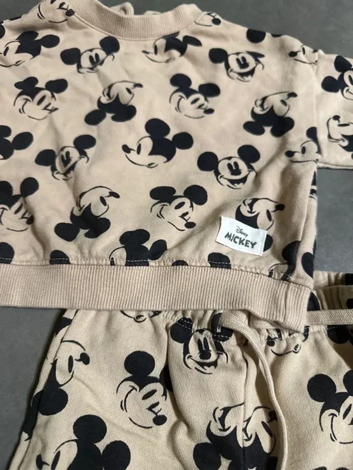 Ensemble Mickey 6 mois - photo numéro 2