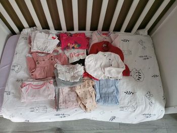 Lot de vêtements bébés filles printemps été en 12 mois