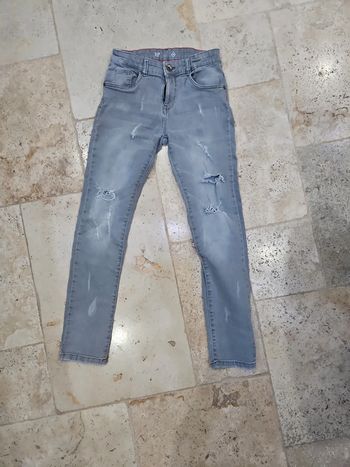 Jean gris troué slim garçon T 11 12 ans