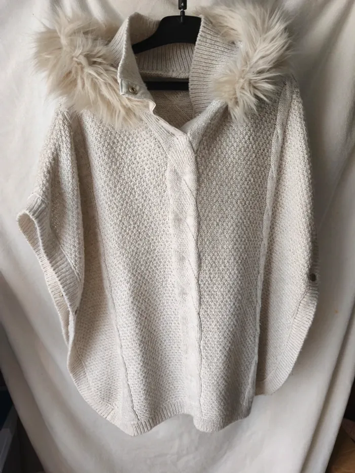 Poncho - taille 14/15 ans