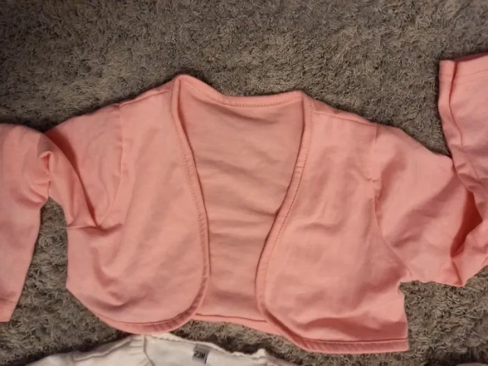 Lot 2 Boléros 23/24M - photo numéro 2