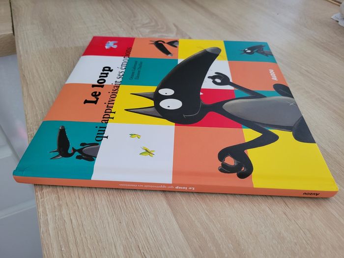 Livre AUZOU, Le loup qui apprivoisait ses émotions, version GRAND FORMAT, NEUF - photo numéro 3