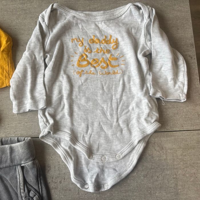 Ensemble, bébé taille9 mois - photo numéro 4