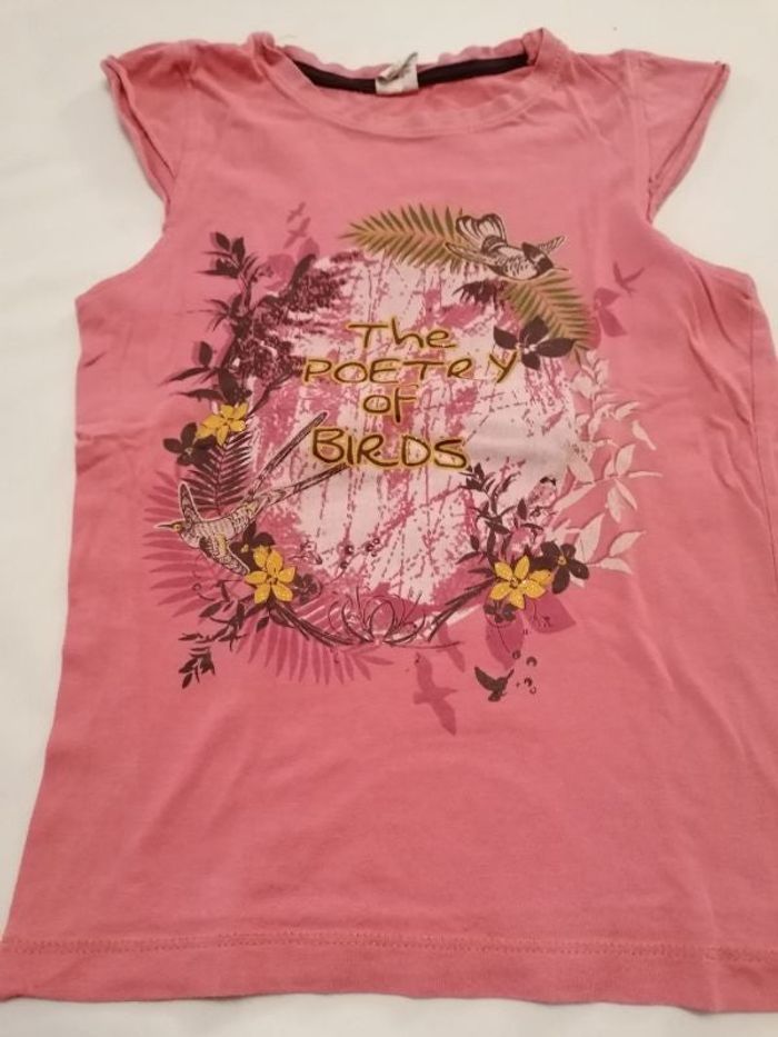 Très joli tee shirt comme neuf lettre brillante