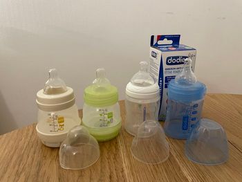 Lot de 4 biberons 130ml et 150ml