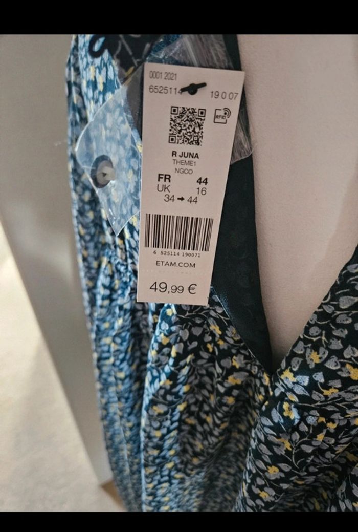 Robe t44 neuve - photo numéro 4