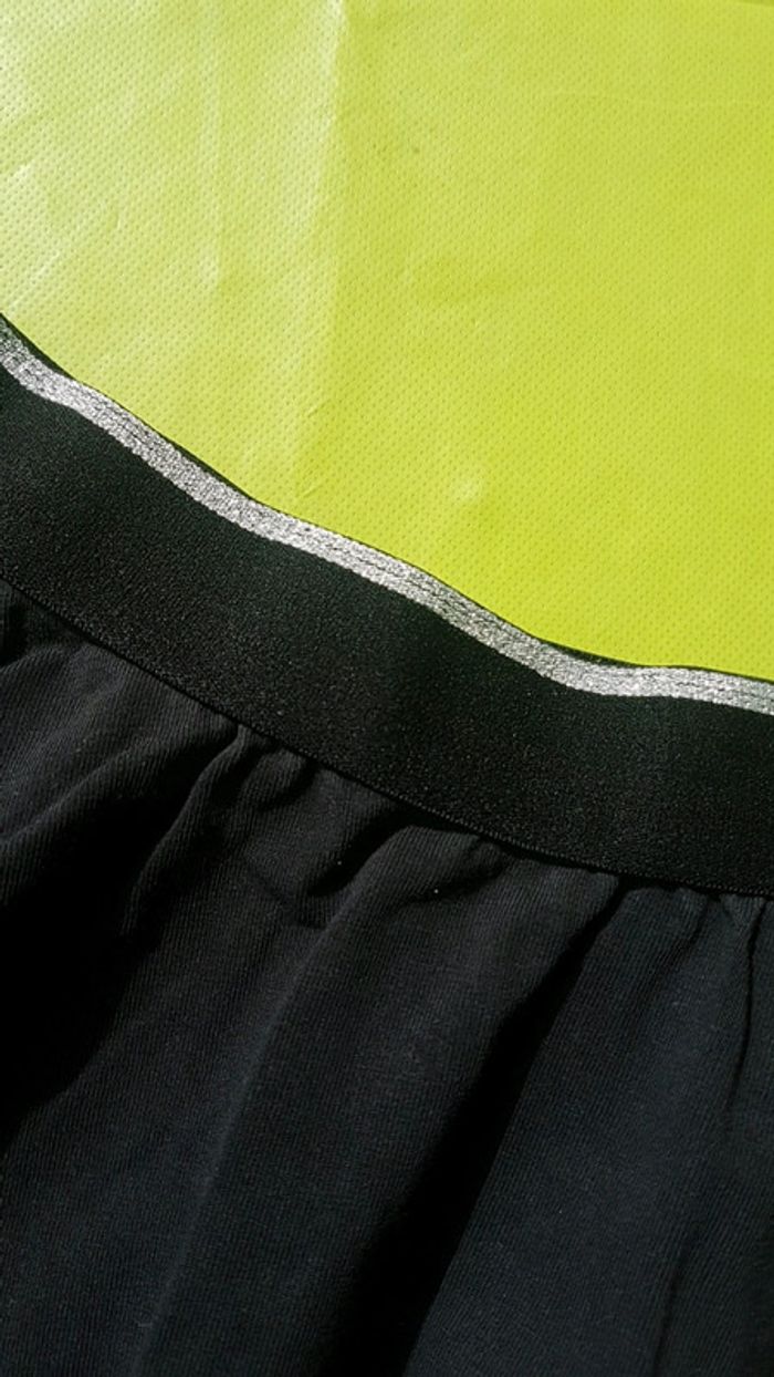 Jupe noir - photo numéro 2