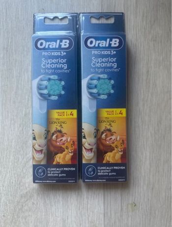 Pack 8 brossettes Oral-b pro kids Roi lion neuf 