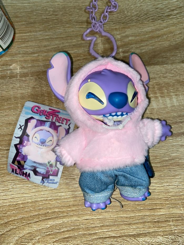 Porte clé Stitch Gen z street