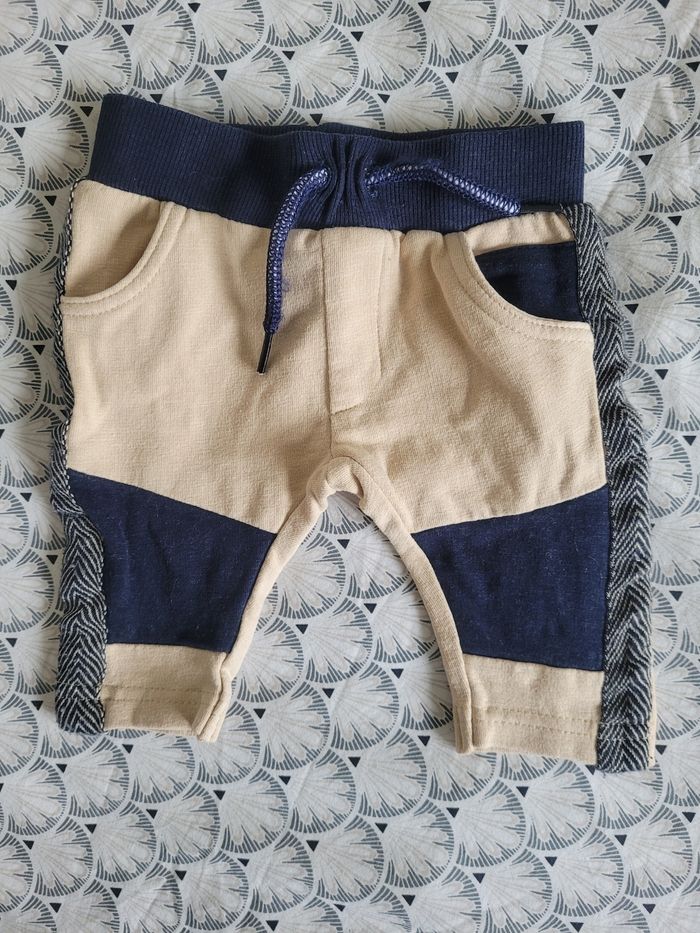 Lot pantalons 1 mois - photo numéro 4